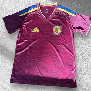 Vino tinto Adidas Burgundy Soccer Jersey with Yellow and Blue Accents